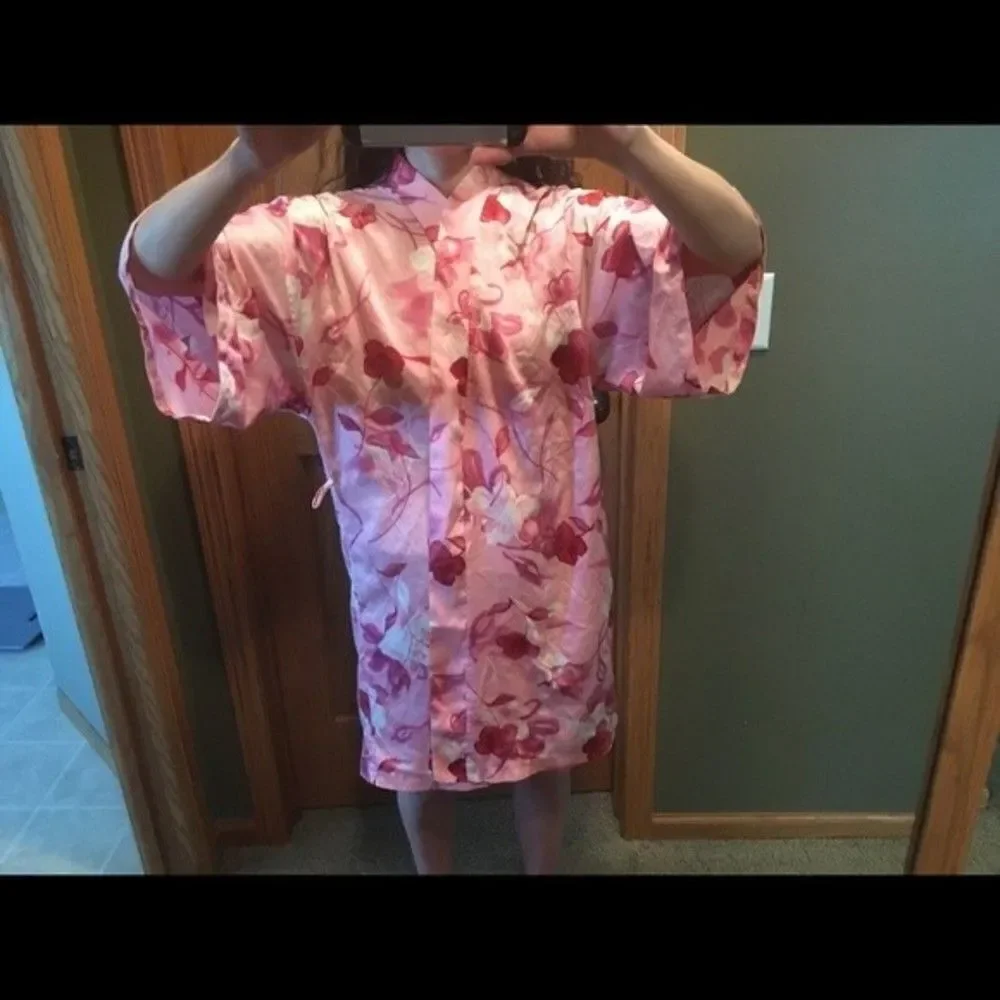 Vtg Y2k California Dynasty pink Floral Kaftan Casual 1-size wrap silky Robe Lady
